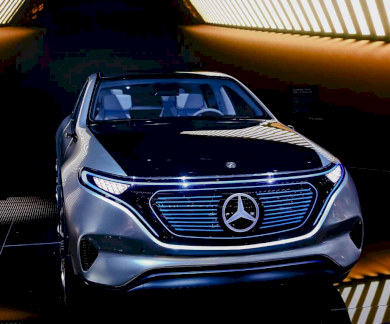 MERCEDES PLANS ELECTRIC S CLASS TO CHALLENGE TESLA